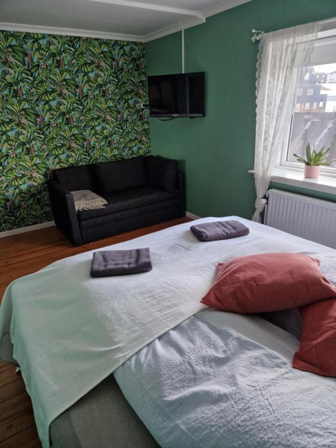 Sørvágur Guesthouse Hugo מראה חיצוני תמונה